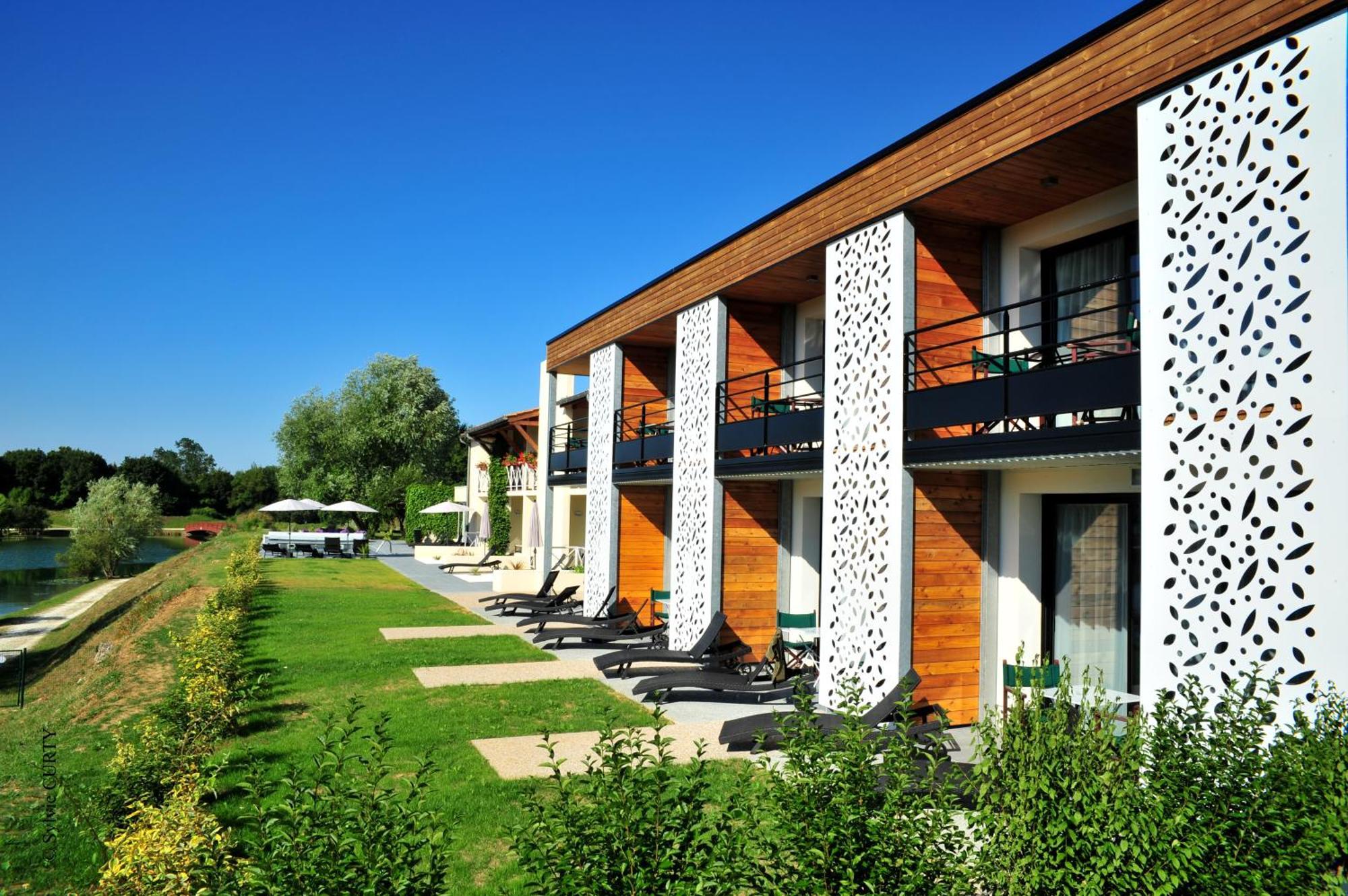 Les Jardins Du Lac Trizay Exterior photo