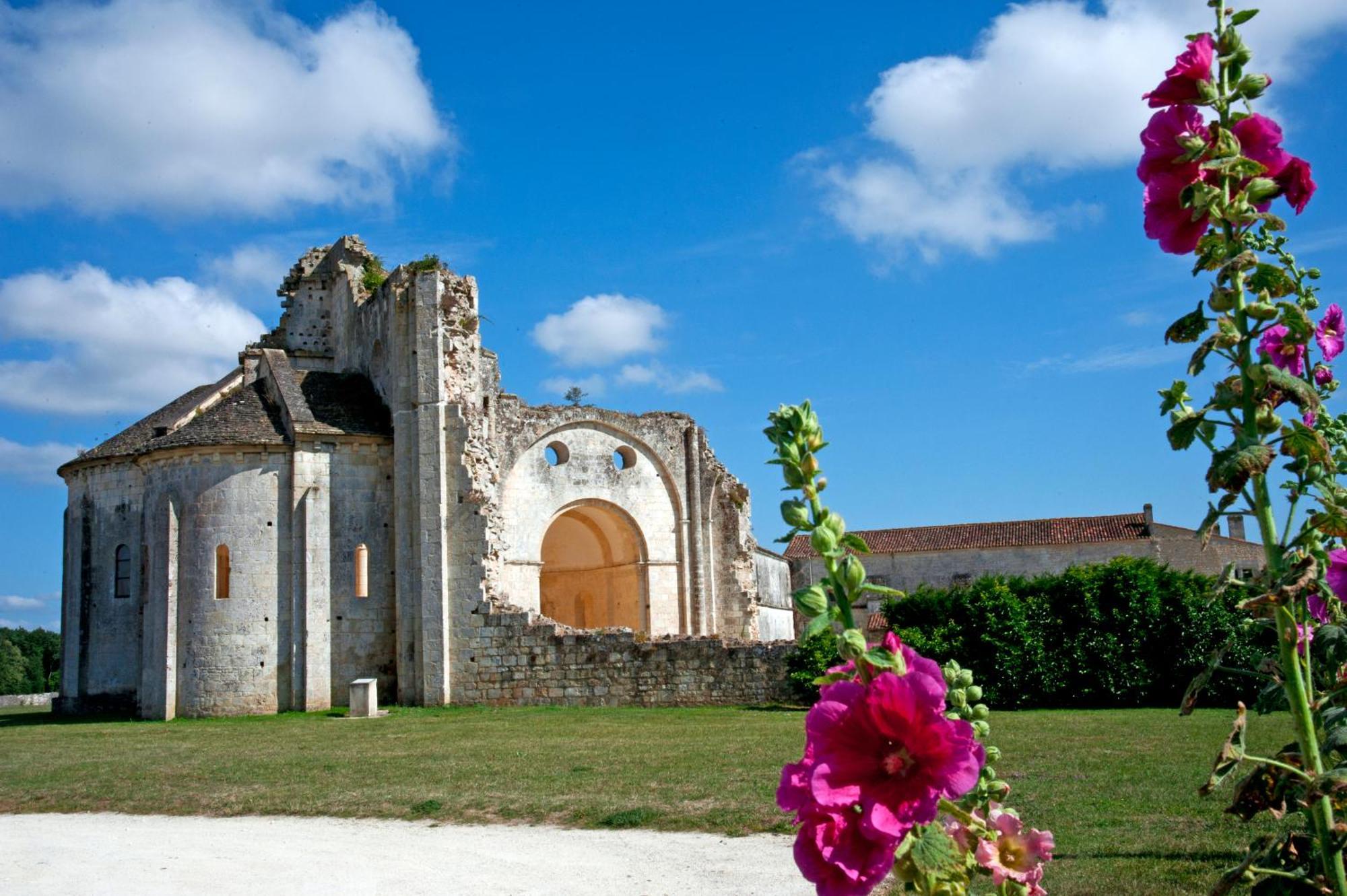 Les Jardins Du Lac Trizay Exterior photo
