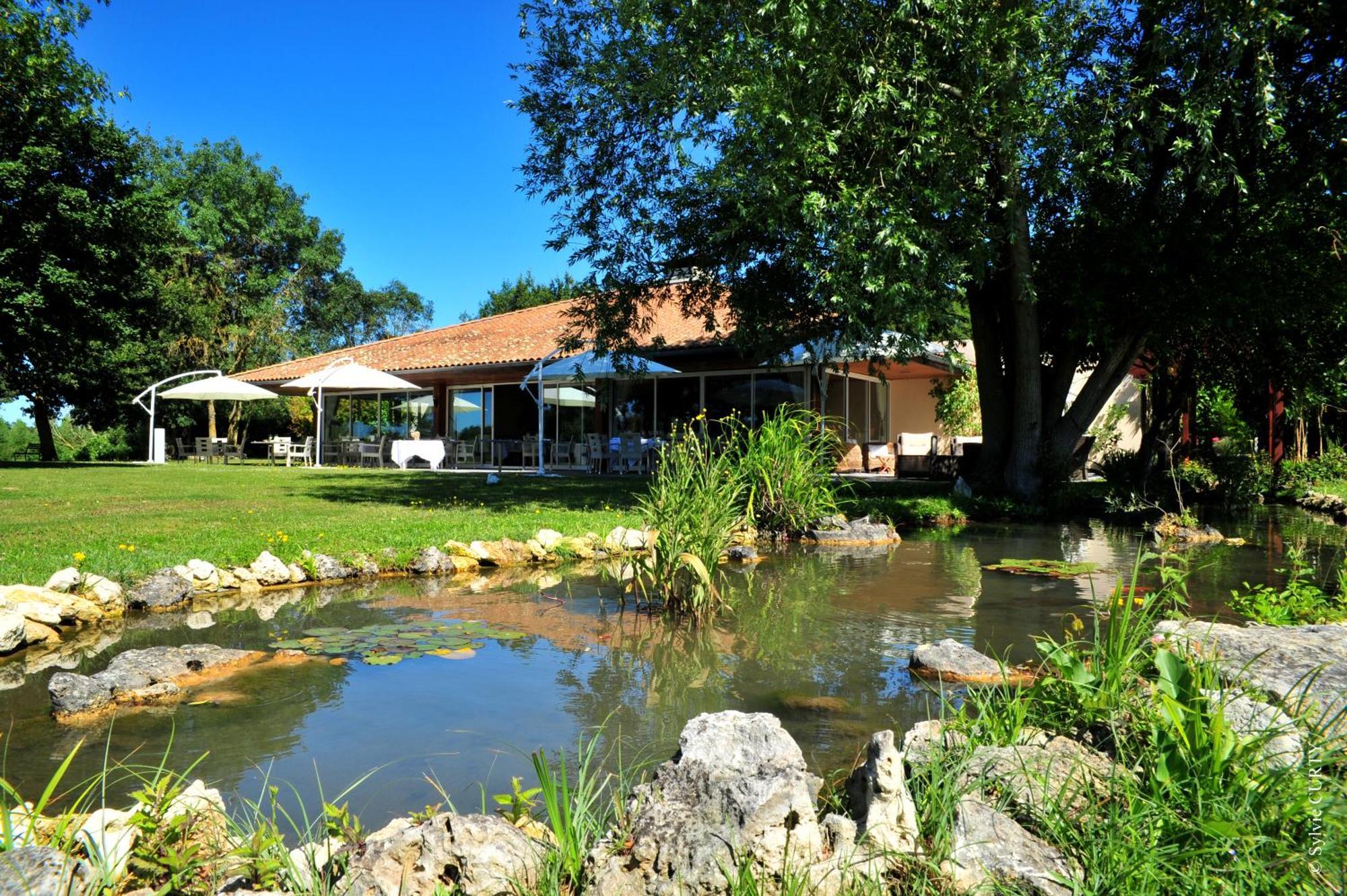 Les Jardins Du Lac Trizay Exterior photo
