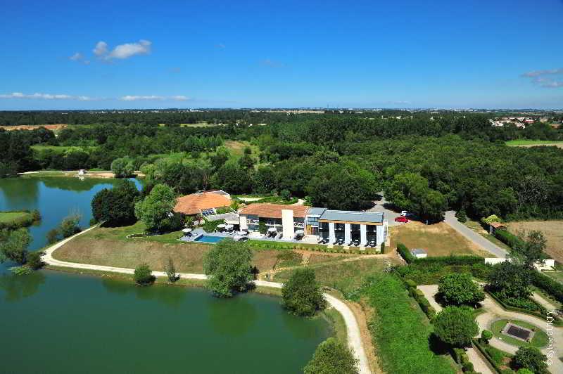 Les Jardins Du Lac Trizay Exterior photo